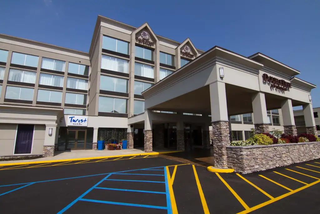 Doubletree By Hilton Hotel Decatur Riverfront | Best Hotels in Decatur Alabama